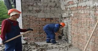 Демонтаж облицовки фасада в Кимрах - расценка в смете от 576 рублей
